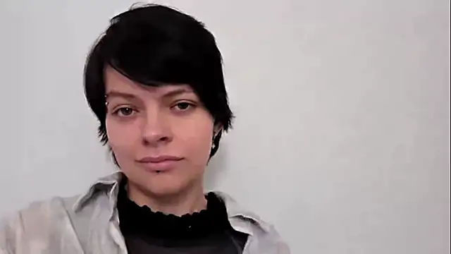 lucysidle's live room
