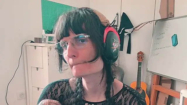 CeriseLapine webcam