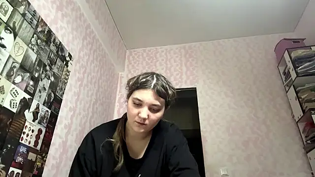 JanineThielman live cam on StripChat