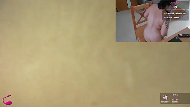 Susana_Castle live cam on StripChat