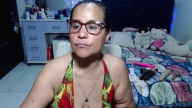 pervert_mommy_ live cam on StripChat