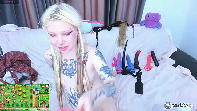 HelenGoat live cam on StripChat