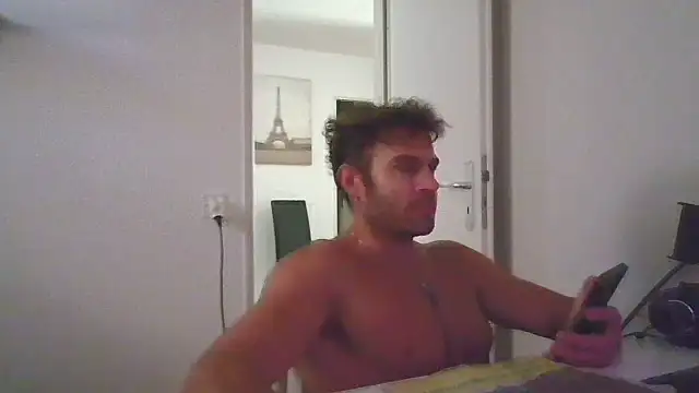 alpha-hunk - Alpha-hunk's free webcam - UK Sex Cams