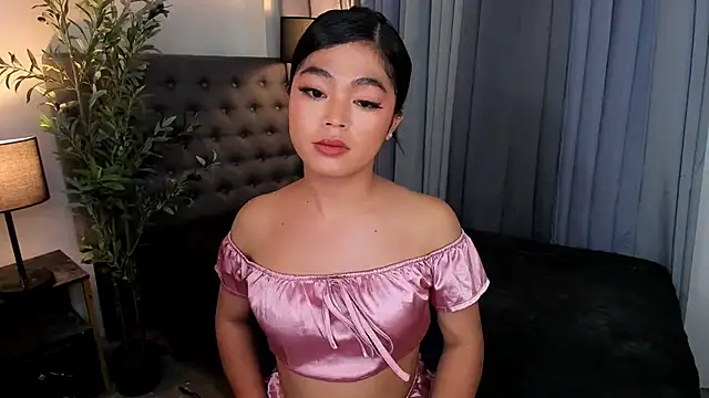 AsianHugecockAnna webcam