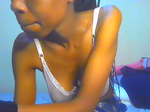 Sexybella4 live cam on StripChat