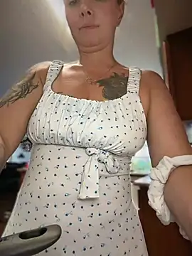 MarlaFknSinger webcam