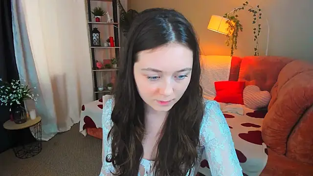 AlluringLookk webcam