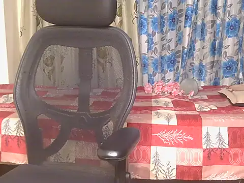 Wow-ruchi live cam on StripChat