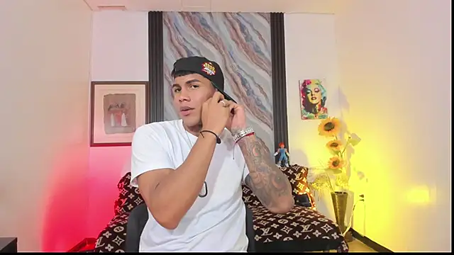Damian_latinxxx live cam on StripChat