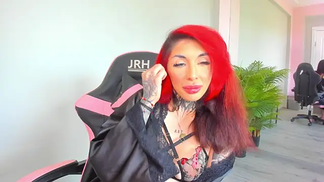 CassyFoxyy live cam on StripChat