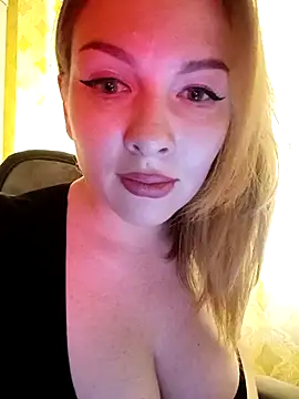 Katy_Brie live cam on StripChat