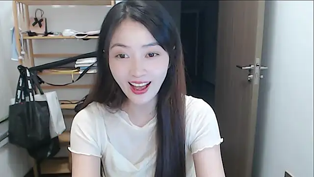 Mimi-cnbaby live cam on StripChat