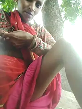 Juli_rathore live cam on StripChat