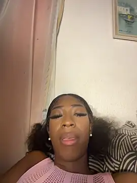 Nina_Velveta