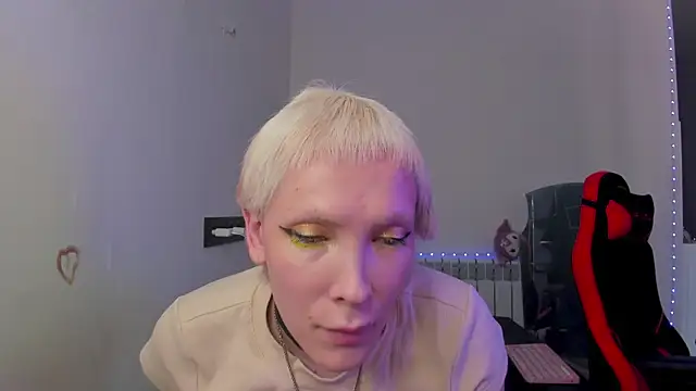 Lyricca live cam on StripChat