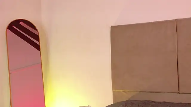 Aynoa_ live cam on StripChat