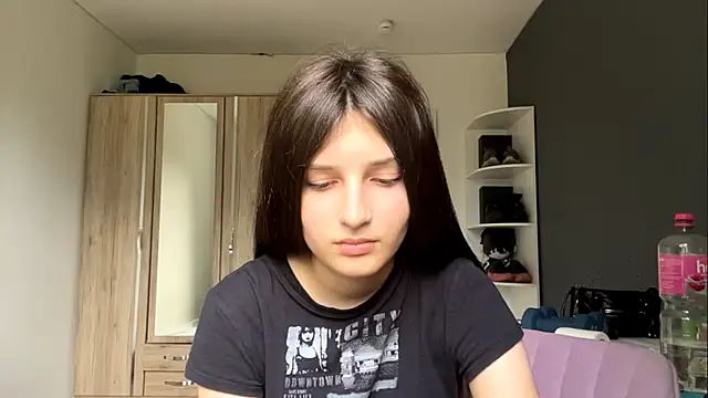 spanishrooter - SpanishRooter's free webcam - UK Sex Cams