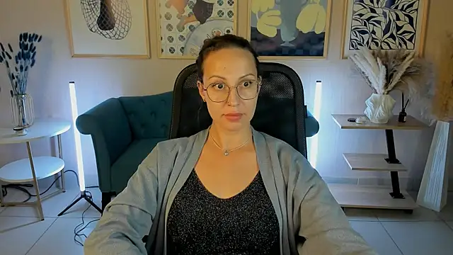 Charlotte_Hudson webcam