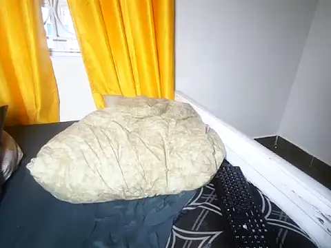 sunflower_doll webcam