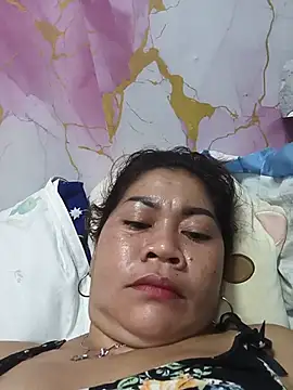 sweetchubbymommy_02 - SweetChubbyMommy_02's free webcam - UK Sex Cams