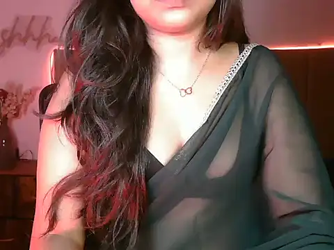 isha_here live cam on StripChat