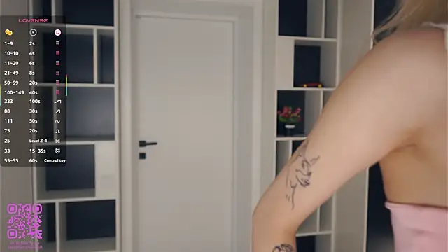 CandiceDorce live cam on StripChat