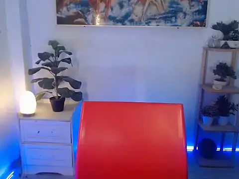 Yourplay1ngdoll live cam on StripChat