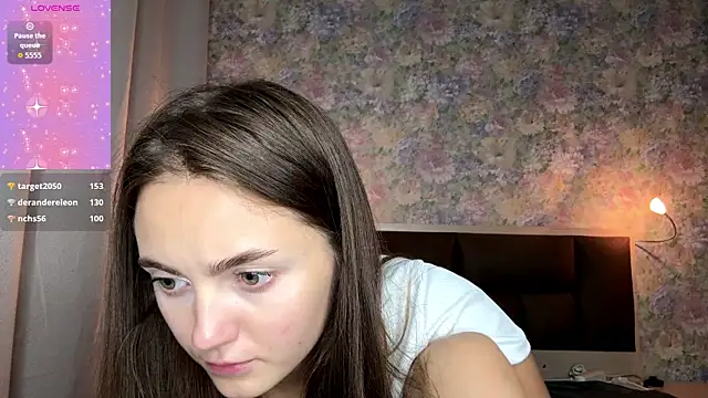 LoraDavi live cam on StripChat
