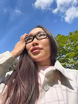 trytomakememoam (F young) - PULL DOWN PANTIES