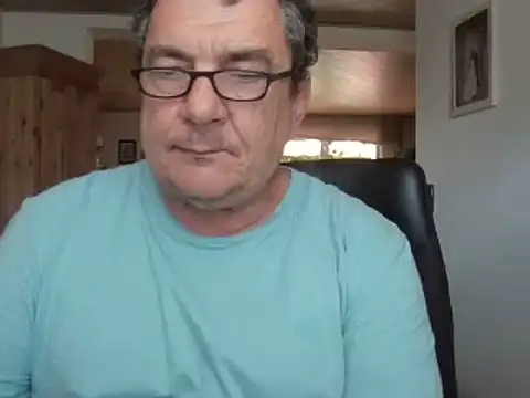 nobbie444 (M mature) - naked