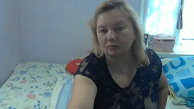 Lusi-777 live cam on StripChat
