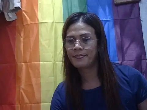 juicycum069 live cam on StripChat