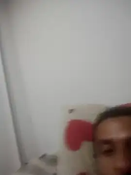 kevin613603 live cam on StripChat