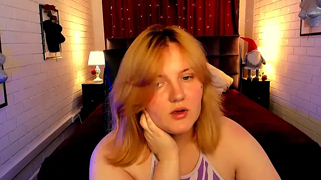 KathyBriggs live cam on StripChat