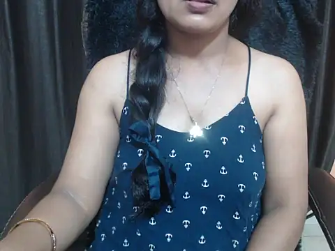 Kudi_Kiyara live cam on StripChat