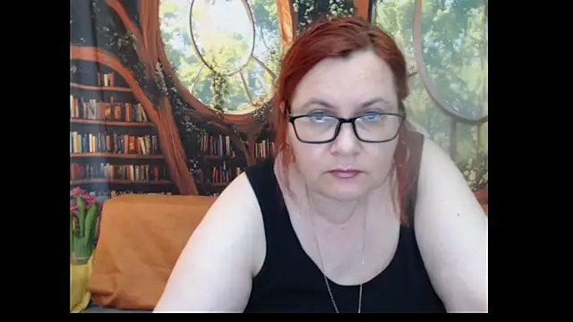 PlayfullMature webcam