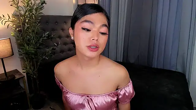 AsianHugecockAnna webcam
