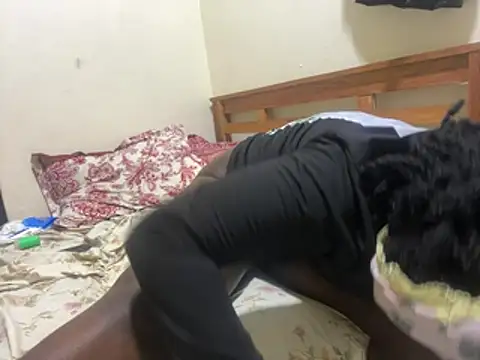 atis_sexy live cam on StripChat