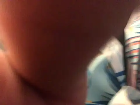 GaseousOunce61 live cam on StripChat