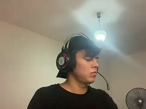ToddWarren live cam on StripChat