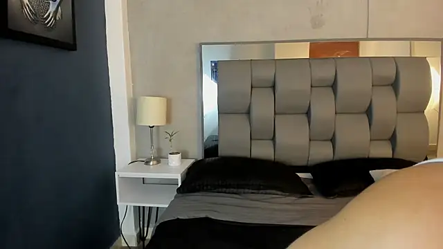 Charlie___Musk webcam