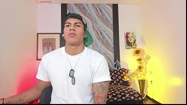 Damian_latinxxx live cam on StripChat