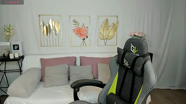 mistress_of_hearts live cam on StripChat