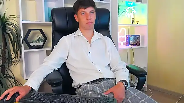 ThomasEdisonn live cam on StripChat