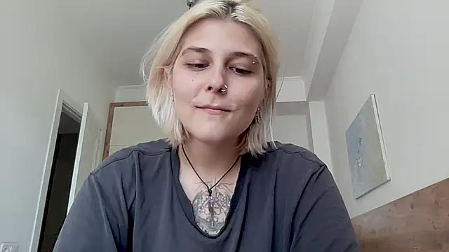 Ella_Bloom webcam