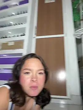 Yasmina_Noir webcam
