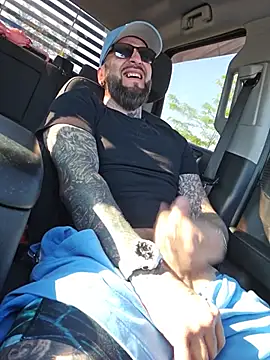 Beardedtattood live sex cam