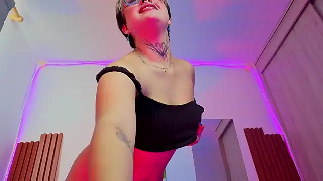 Rebeka-baker live cam on StripChat