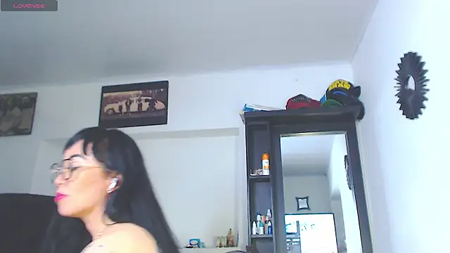 Vicky_hotmilf webcam