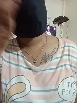 hot-punjabi-couple live cam on StripChat